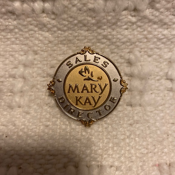 Mary Kay Sales Director pin - Picture 1 of 3